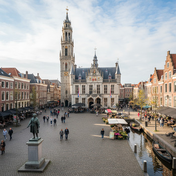 Stadhuis op het plein in Gouda